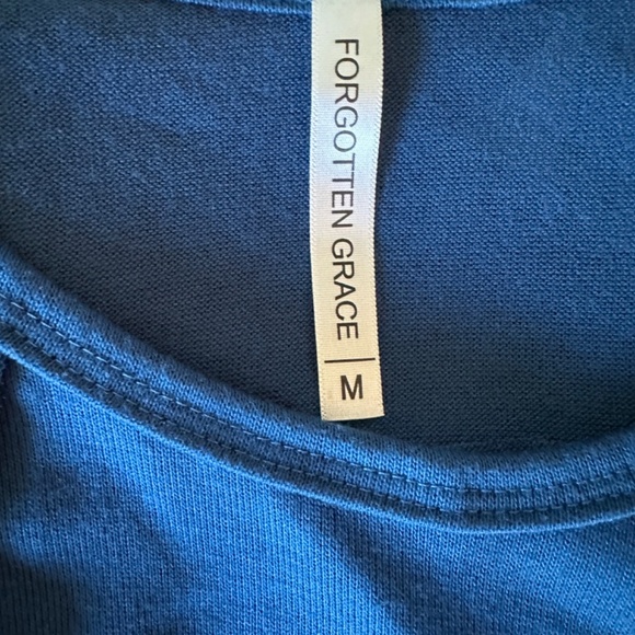 *FORGOTTEN GRACE* Blue Long Sleeve Shirt Size Medium - Picture 9 of 9